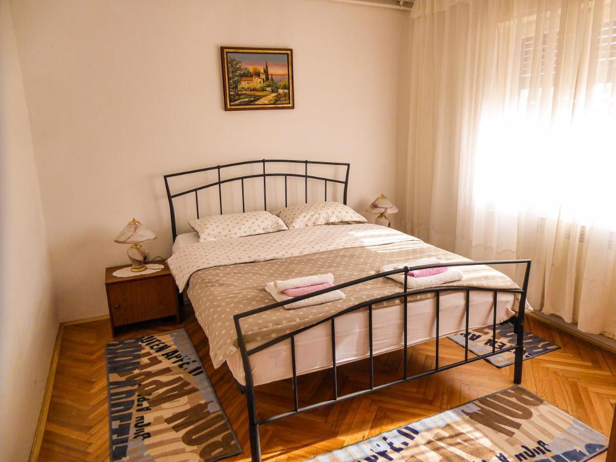 Apartman Valerija 乌马格 外观 照片