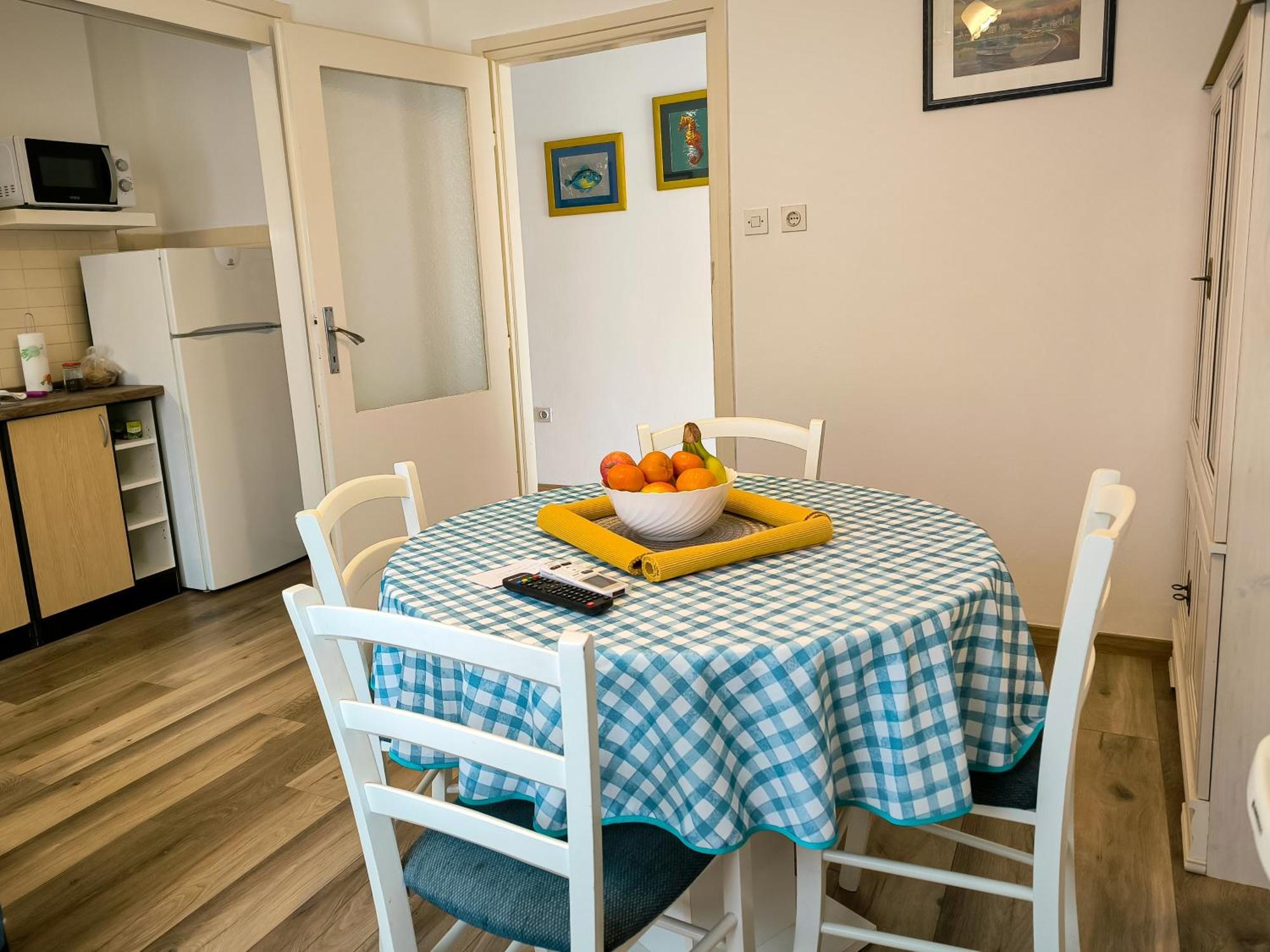 Apartman Valerija 乌马格 外观 照片